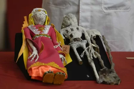 «Скелеты пришельцев» в Перу оказались куклами из клея, бумаги и костей